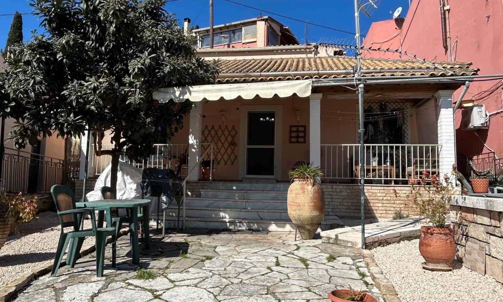 Listing photograph 1 of 10 of the house in Dassia, published by Corfu Home Finders.