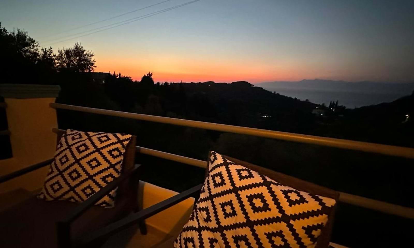 Listing photograph 14 of 15 of the house in Karousades, published by Corfu Home Finders.