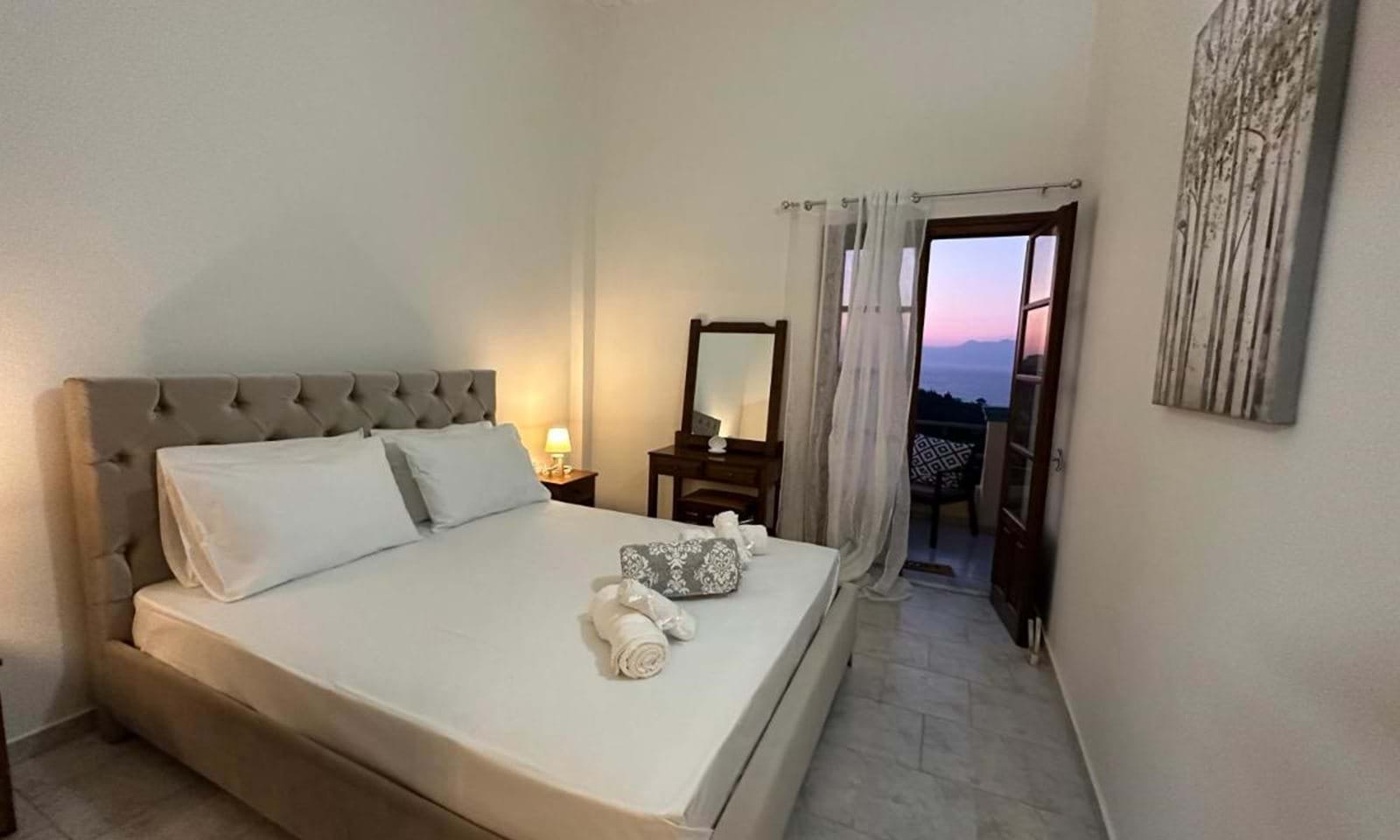 Listing photograph 12 of 15 of the house in Karousades, published by Corfu Home Finders.