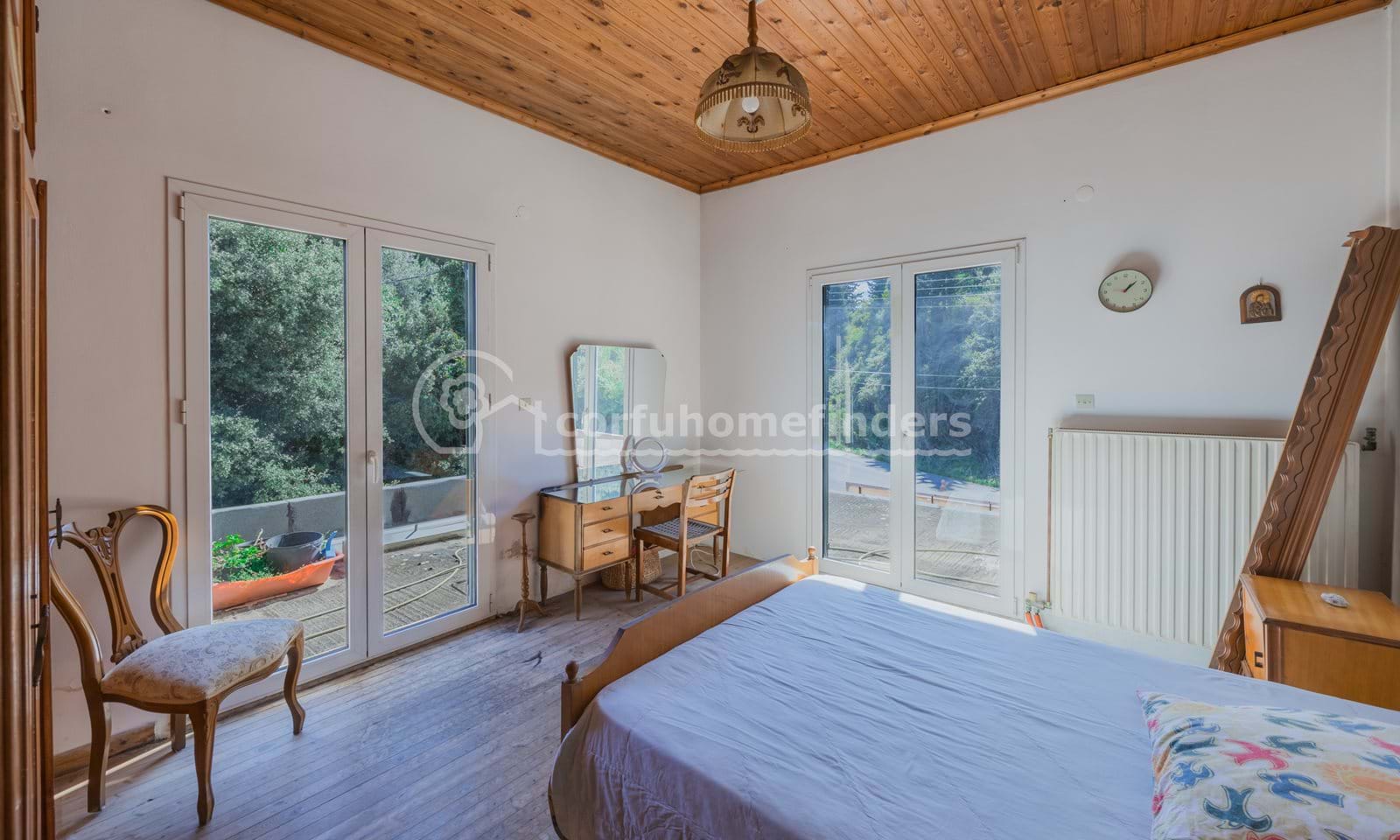 Listing photograph 7 of 15 of the house in Karousades, published by Corfu Home Finders.