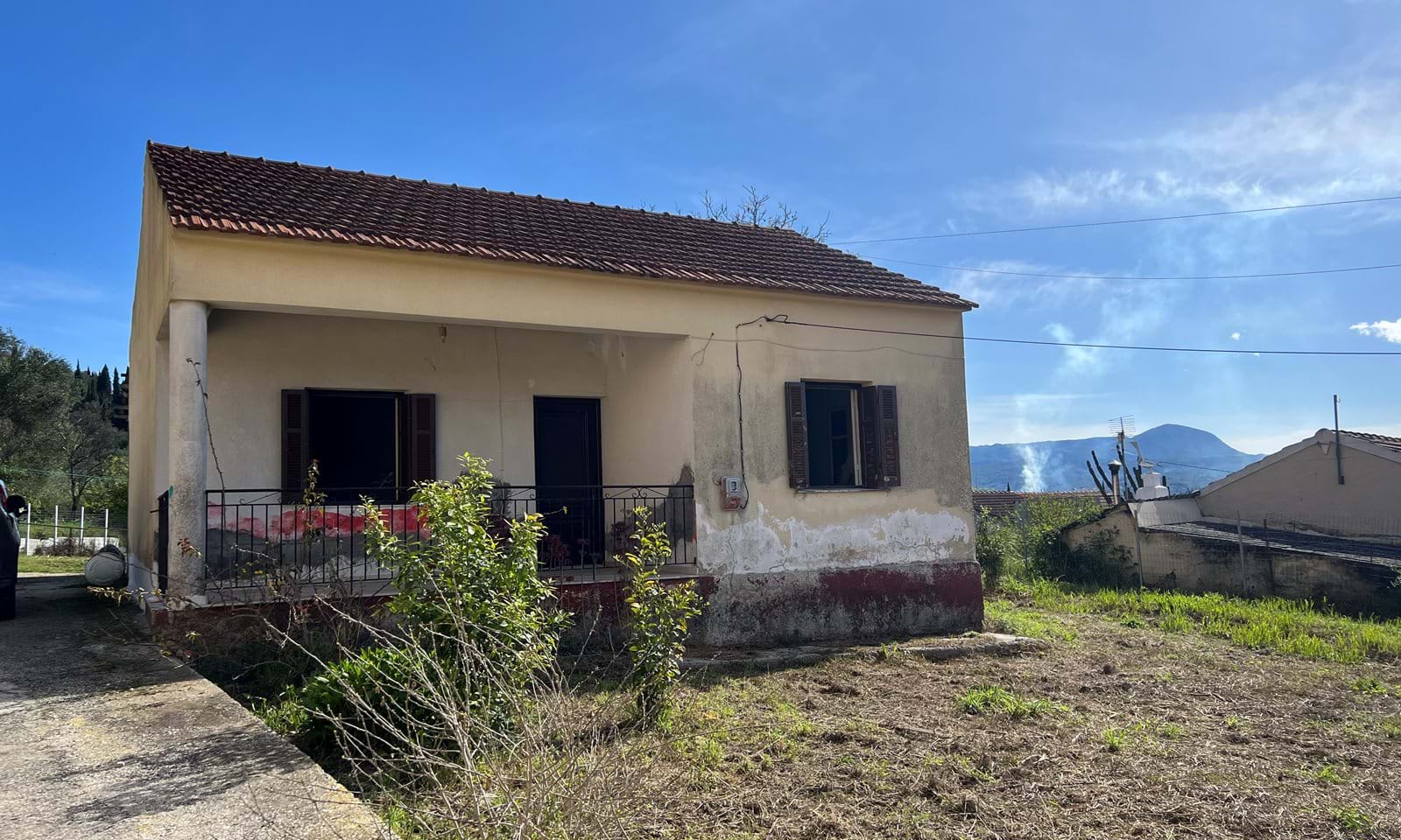 Listing photograph 1 of 15 of the house in Velonades, published by Corfu Home Finders.