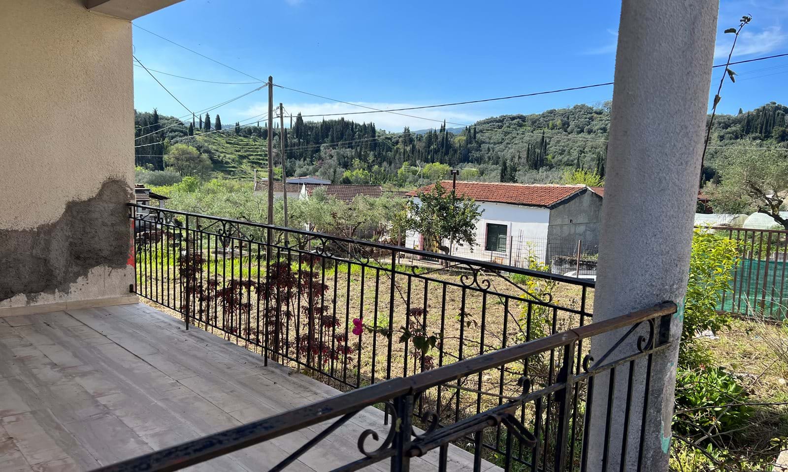 Listing photograph 5 of 15 of the house in Velonades, published by Corfu Home Finders.