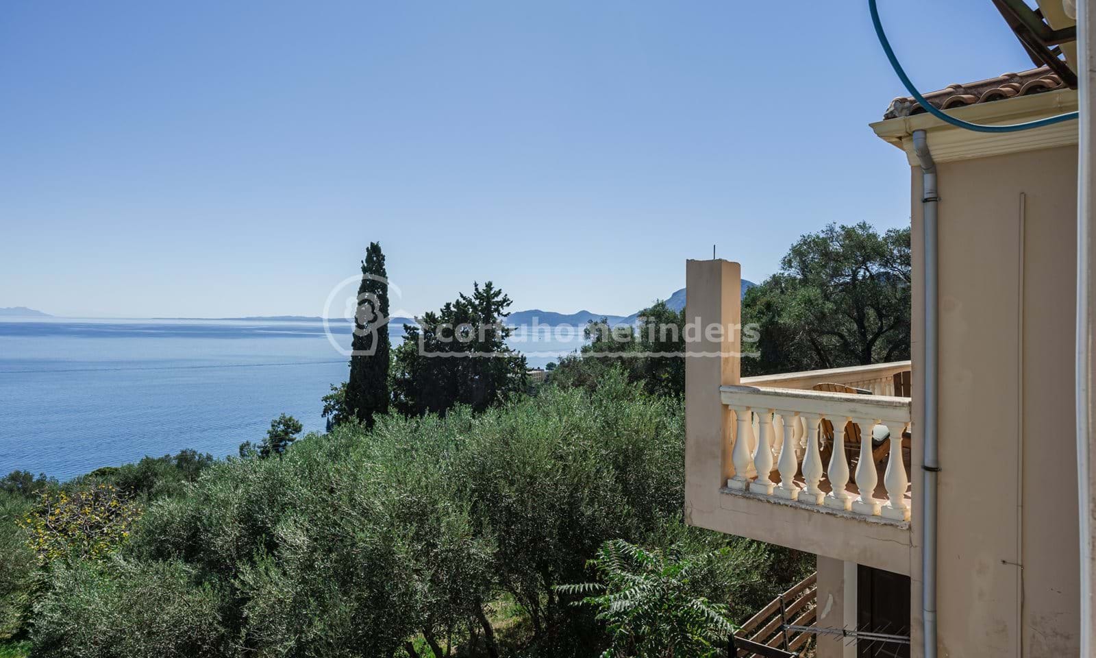 Listing photograph 12 of 19 of the house in Gastouri, published by Corfu Home Finders.