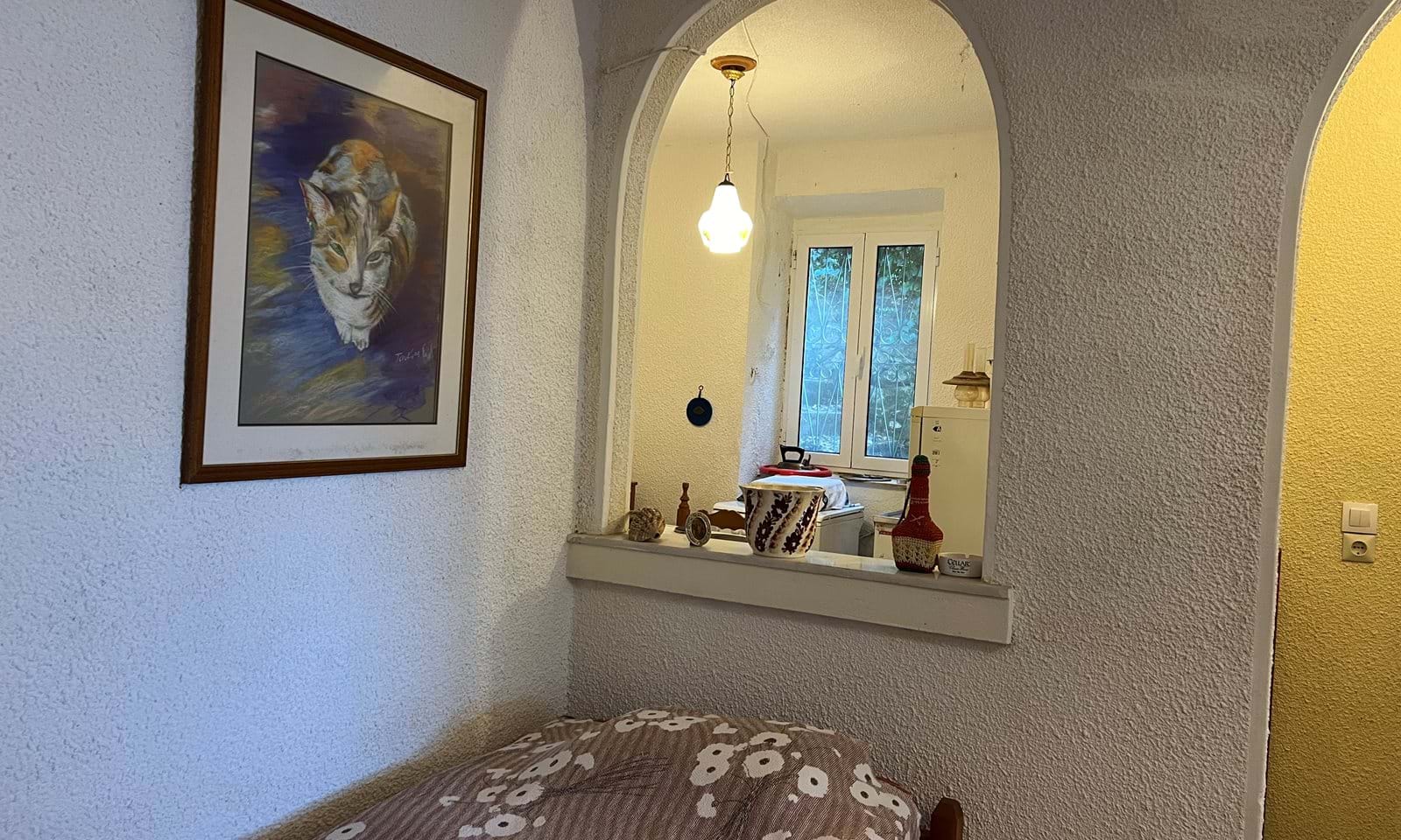 Listing photograph 11 of 12 of the apartment in Perithia, published by Corfu Home Finders.