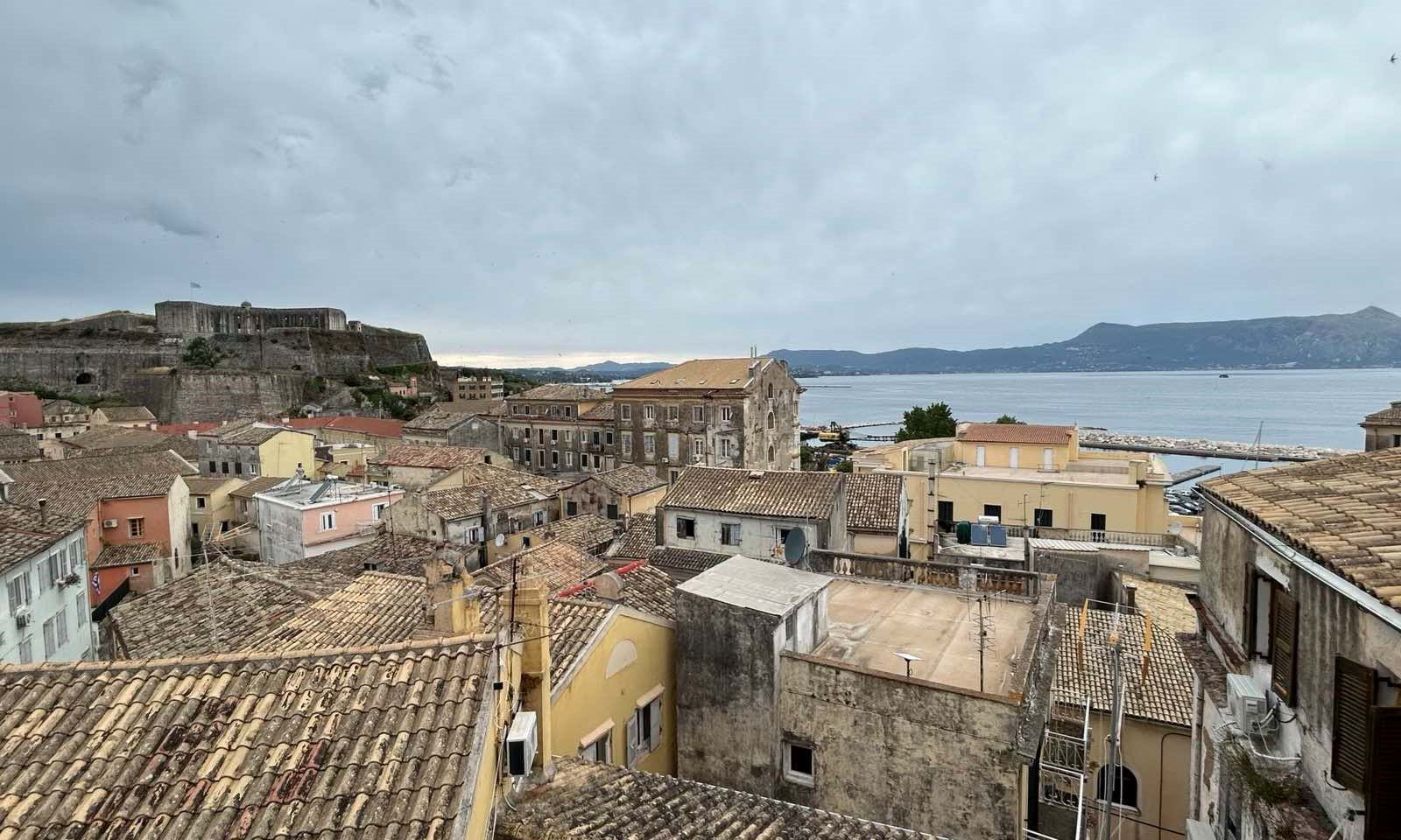 Listing photograph 4 of 8 of the apartment in Corfu Town, published by Corfu Home Finders.