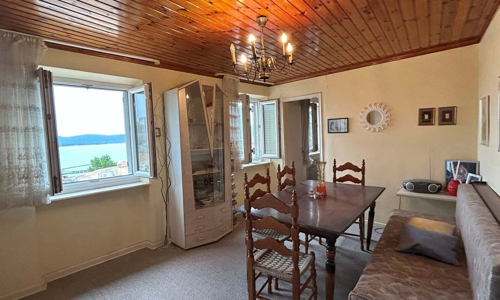 Listing photograph 2 of 8 of the apartment in Corfu Town, published by Corfu Home Finders.