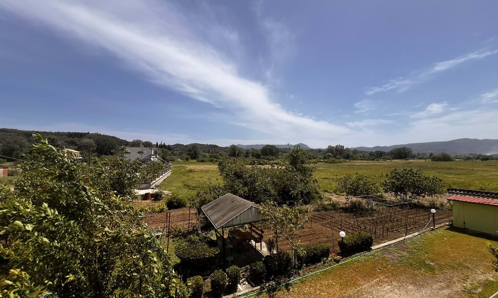 Listing photograph 15 of 20 of the apartment in Velonades, published by Corfu Home Finders.