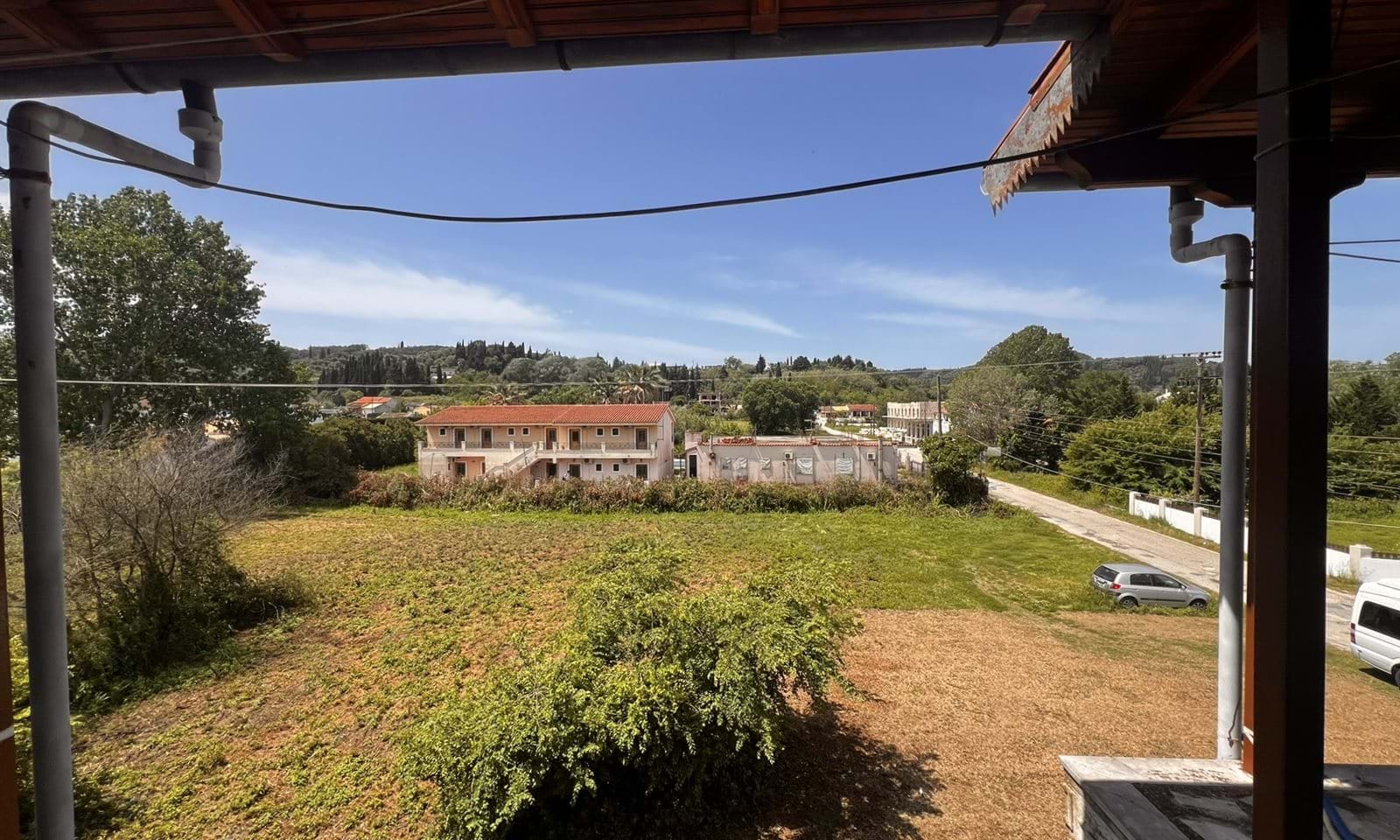 Listing photograph 14 of 20 of the apartment in Velonades, published by Corfu Home Finders.