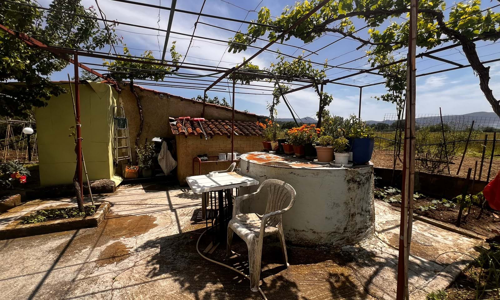 Listing photograph 17 of 20 of the apartment in Velonades, published by Corfu Home Finders.