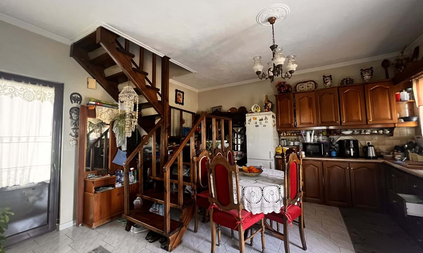 Listing photograph 12 of 20 of the apartment in Velonades, published by Corfu Home Finders.