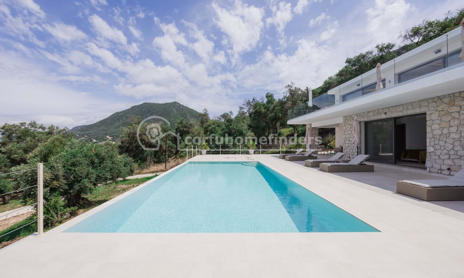 Listing photograph 2 of 28 of the house in Paramonas, published by Corfu Home Finders.