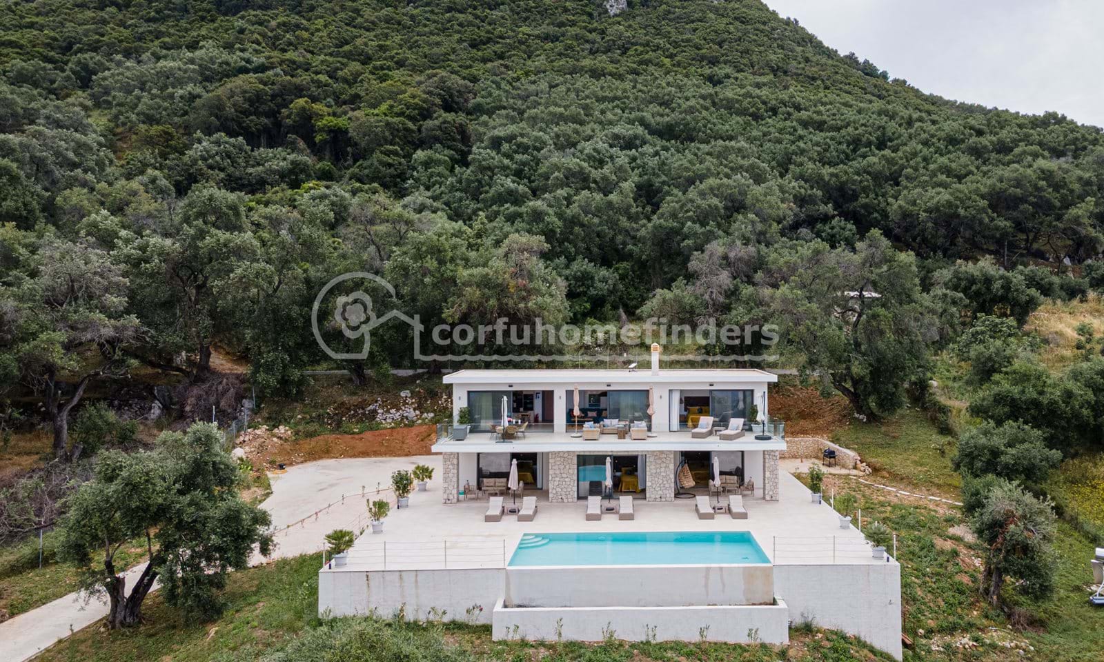 Listing photograph 25 of 28 of the house in Paramonas, published by Corfu Home Finders.