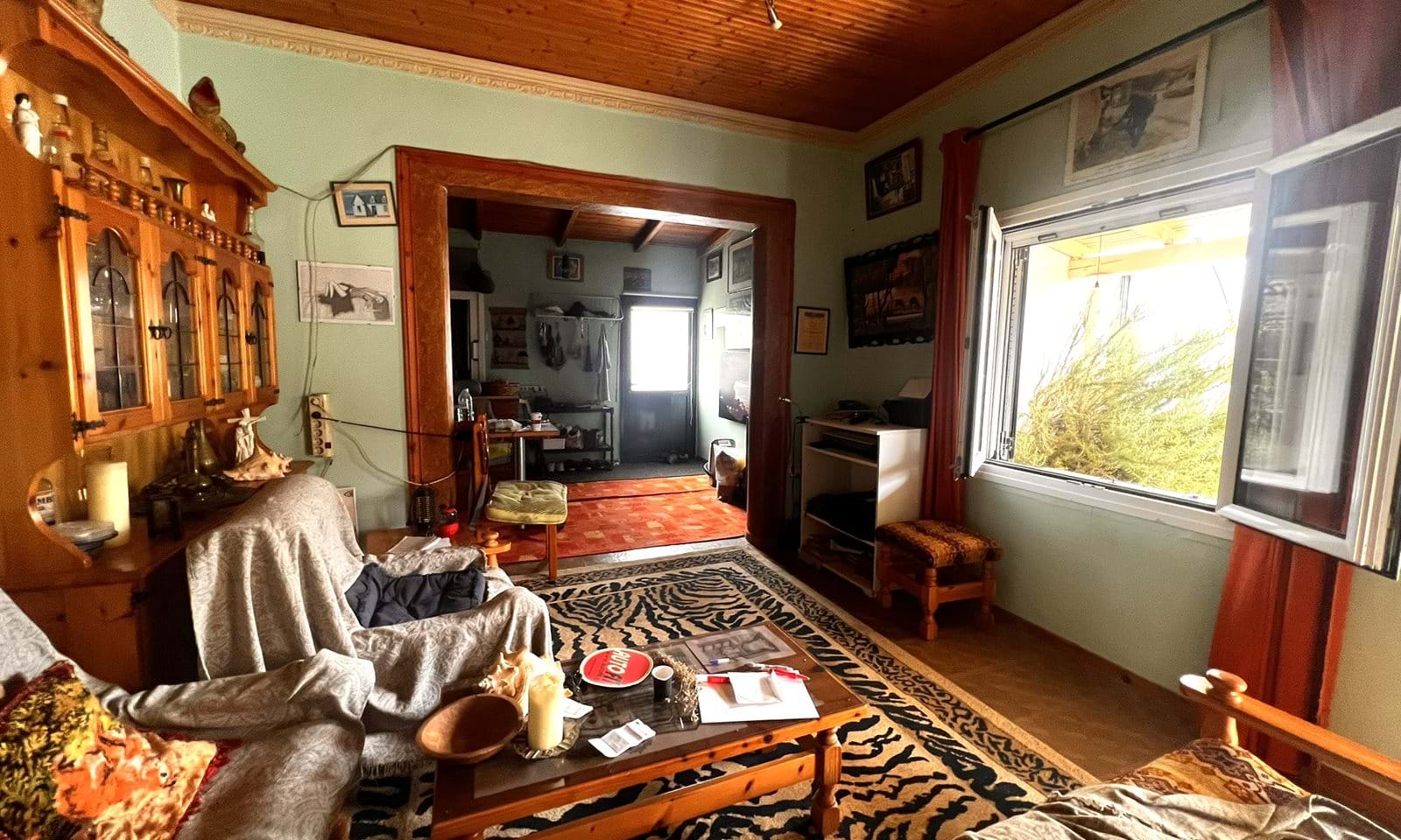Listing photograph 6 of 10 of the house in Loutses, published by Corfu Home Finders.