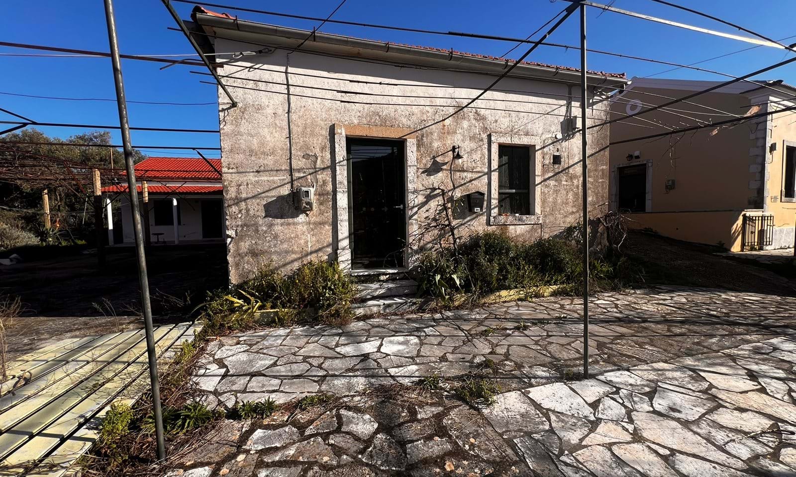 Listing photograph 2 of 10 of the house in Loutses, published by Corfu Home Finders.