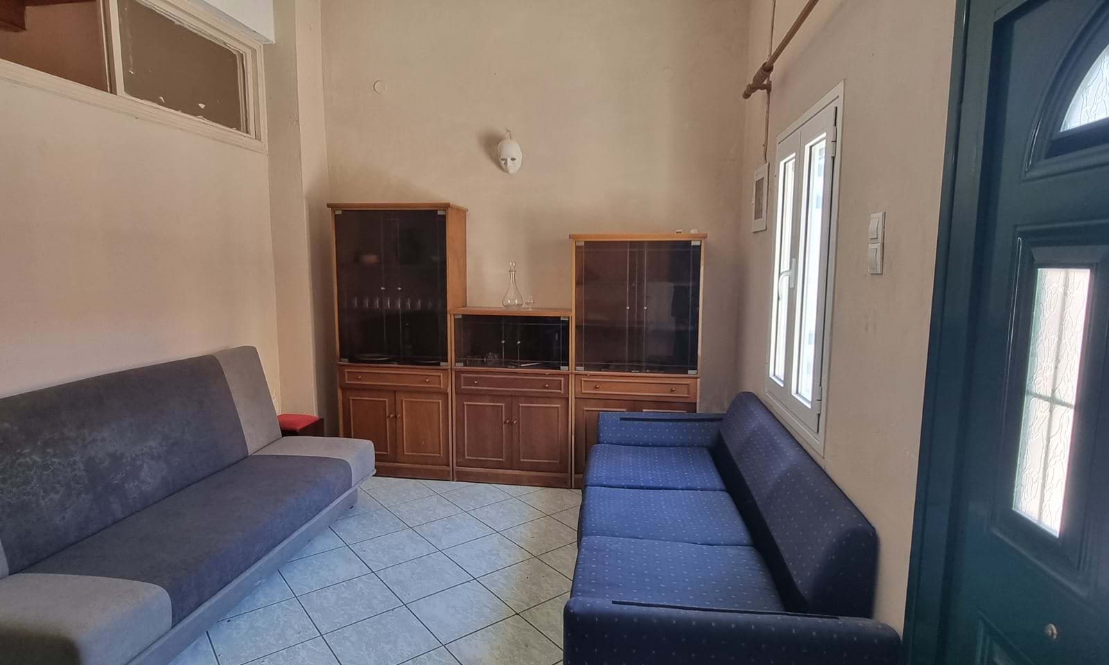 Listing photograph 7 of 12 of the house in Lefkimmi, published by Corfu Home Finders.