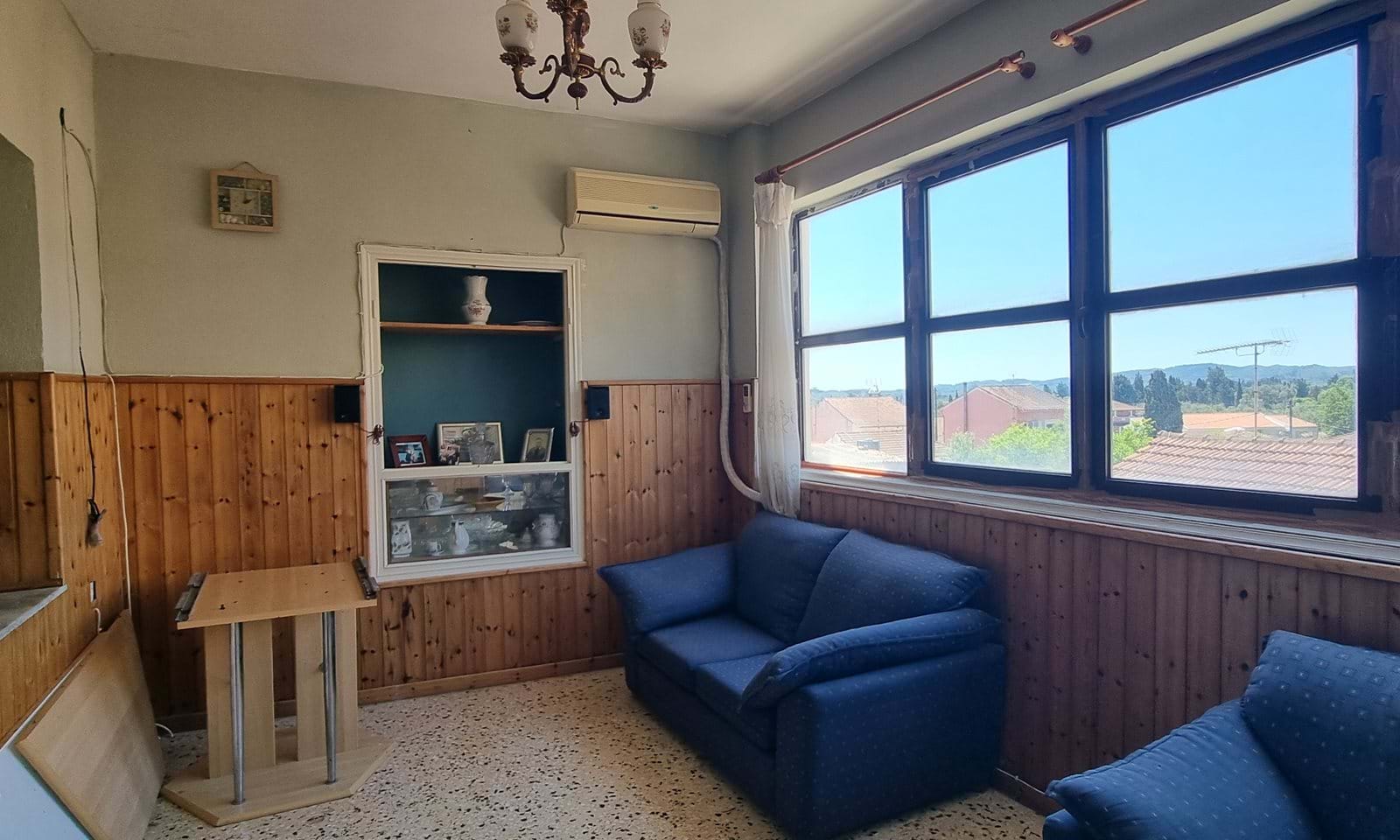 Listing photograph 10 of 12 of the house in Lefkimmi, published by Corfu Home Finders.