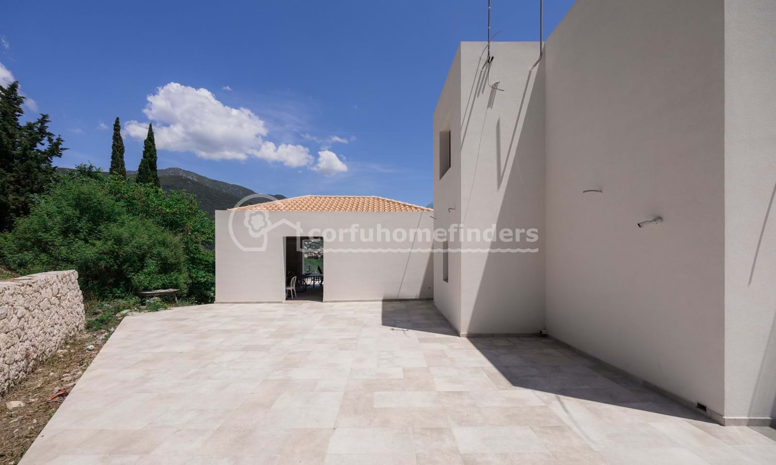 Listing photograph 25 of 27 of the house in Analipsi, published by Corfu Home Finders.