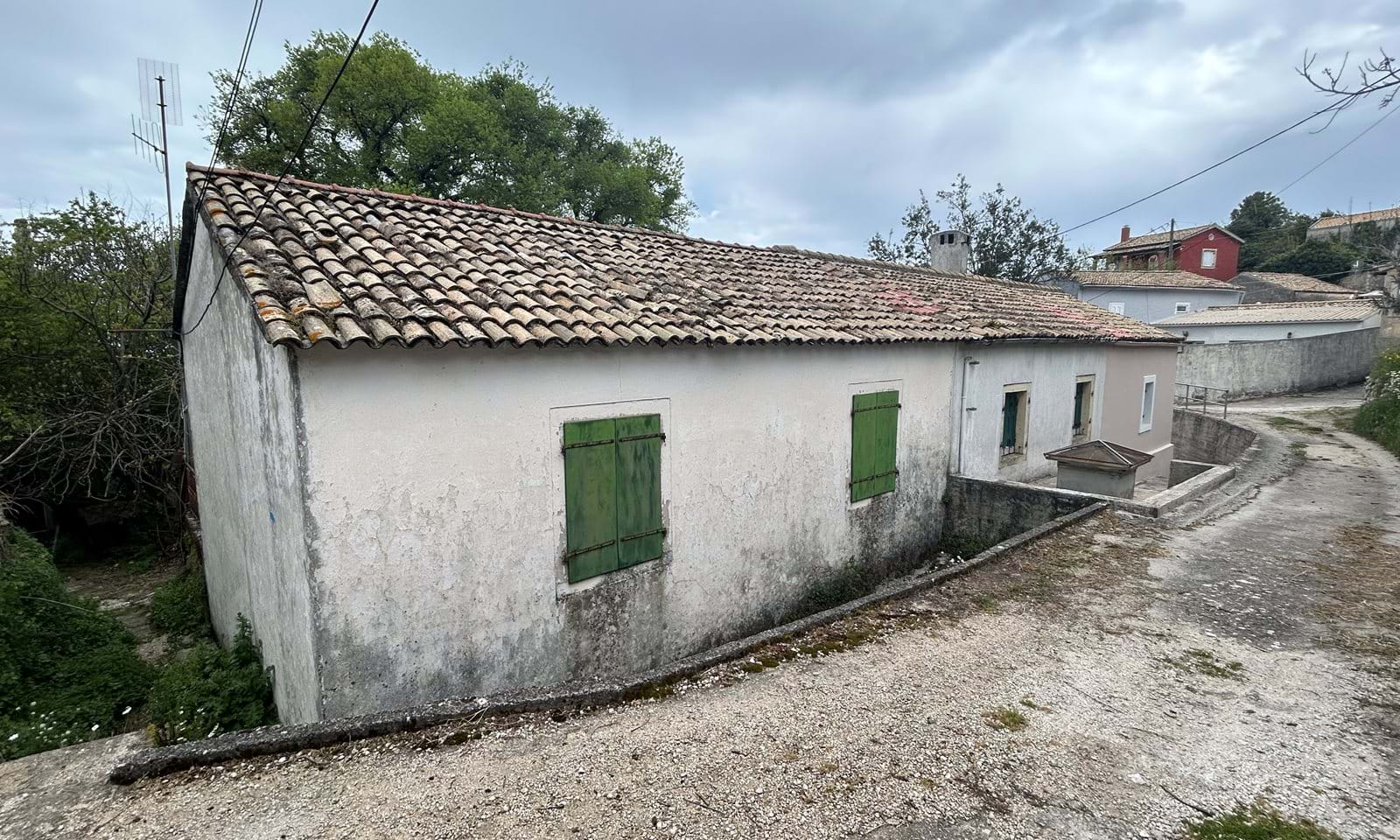 Listing photograph 12 of 12 of the house in Strinilas, published by Corfu Home Finders.