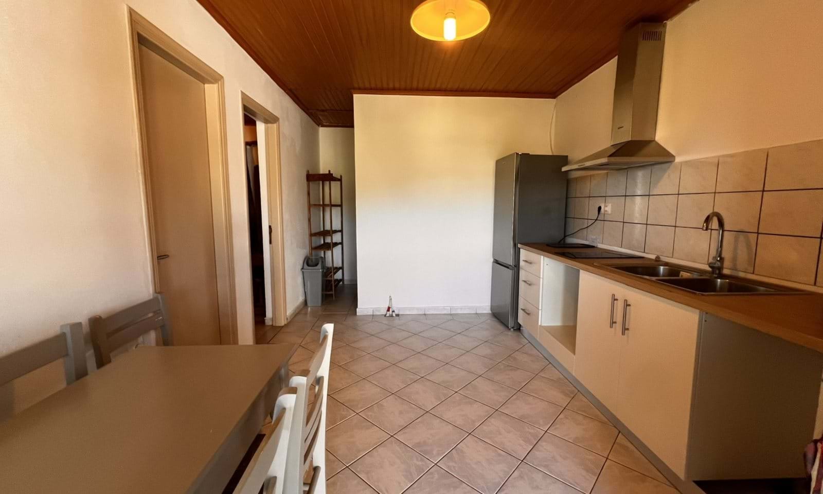 Listing photograph 5 of 12 of the apartment in Karousades, published by Corfu Home Finders.