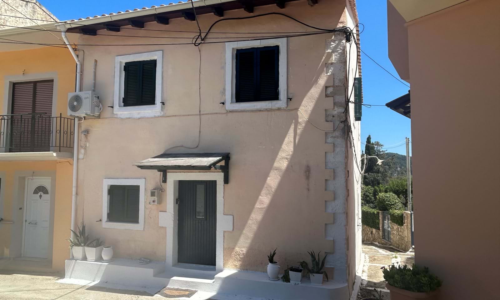 Listing photograph 2 of 10 of the house in Pagi, published by Corfu Home Finders.