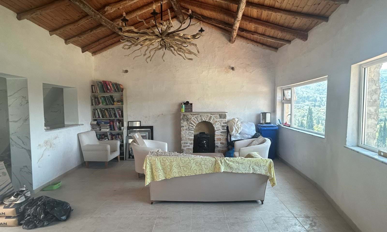 Listing photograph 1 of 7 of the house in Chorepiskopi, published by Corfu Home Finders.