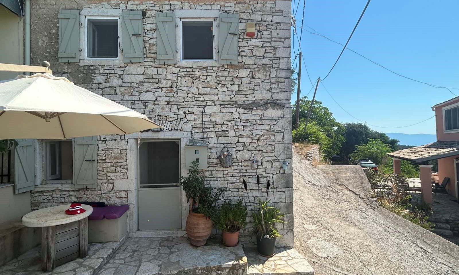 Listing photograph 1 of 14 of the house in Katavolos, published by Corfu Home Finders.
