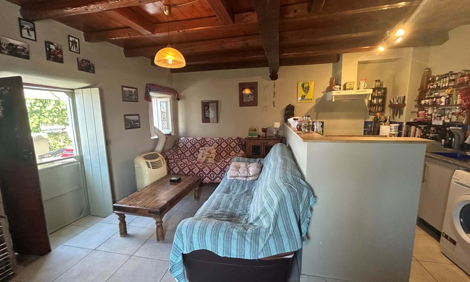 Listing photograph 6 of 14 of the house in Katavolos, published by Corfu Home Finders.