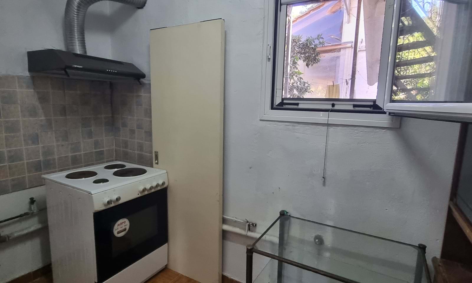 Listing photograph 9 of 13 of the apartment in Moraitika, published by Corfu Home Finders.