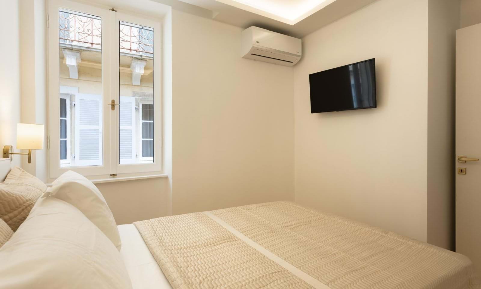 Listing photograph 9 of 12 of the apartment in Corfu Town, published by Corfu Home Finders.