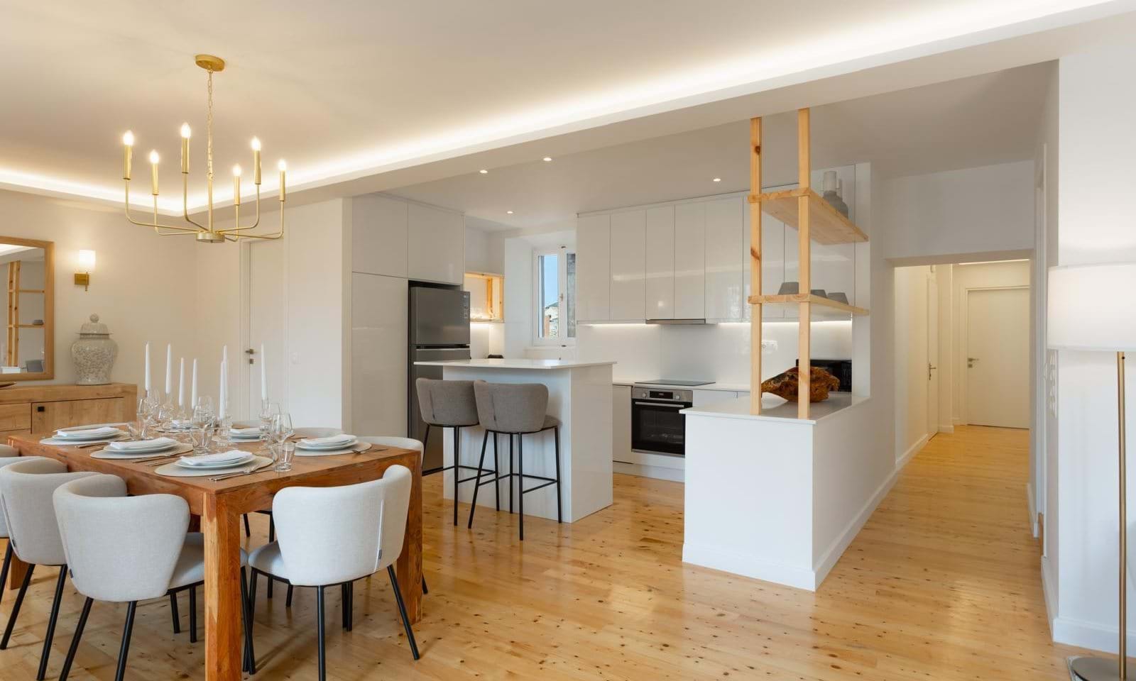 Listing photograph 4 of 12 of the apartment in Corfu Town, published by Corfu Home Finders.