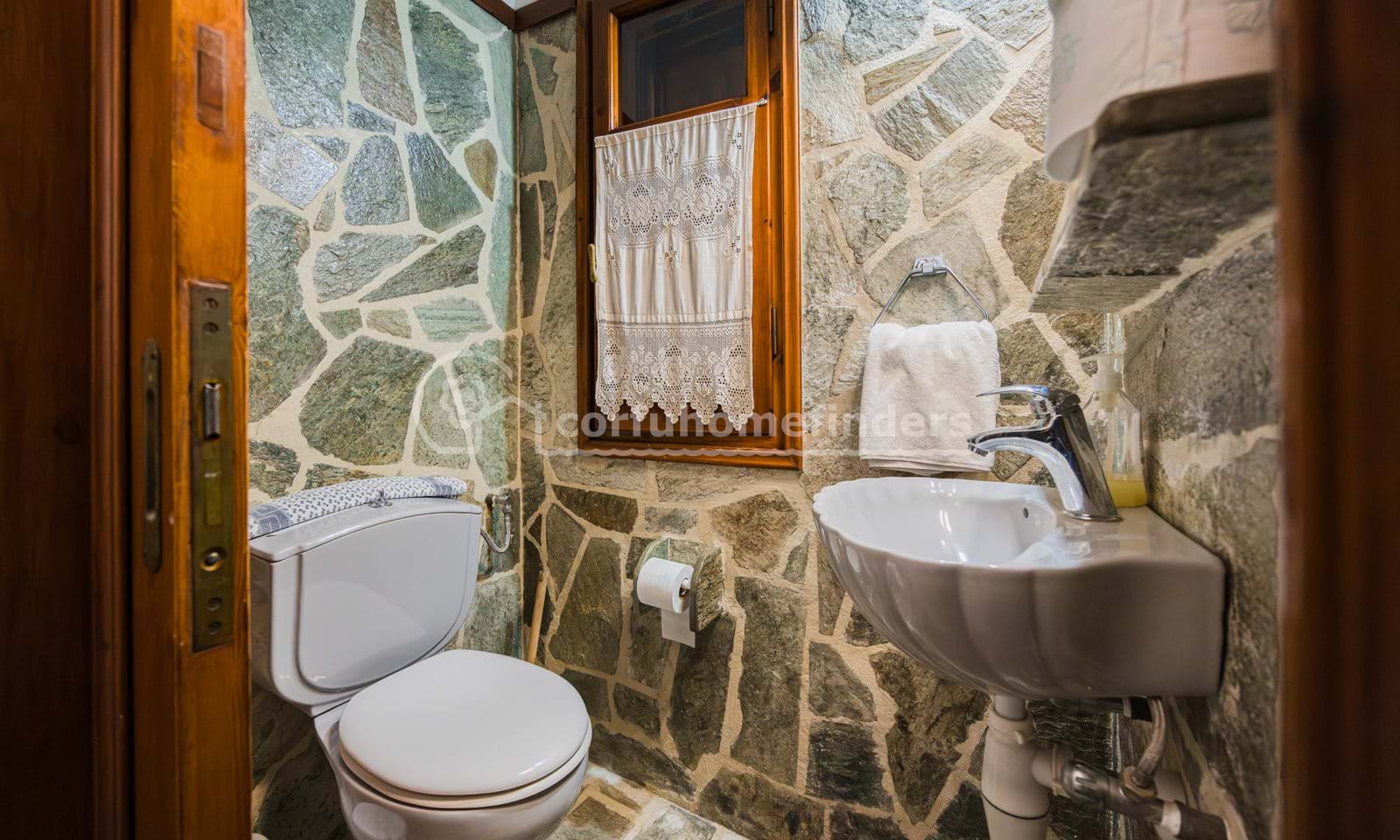 Listing photograph 12 of 28 of the house in Pagi, published by Corfu Home Finders.