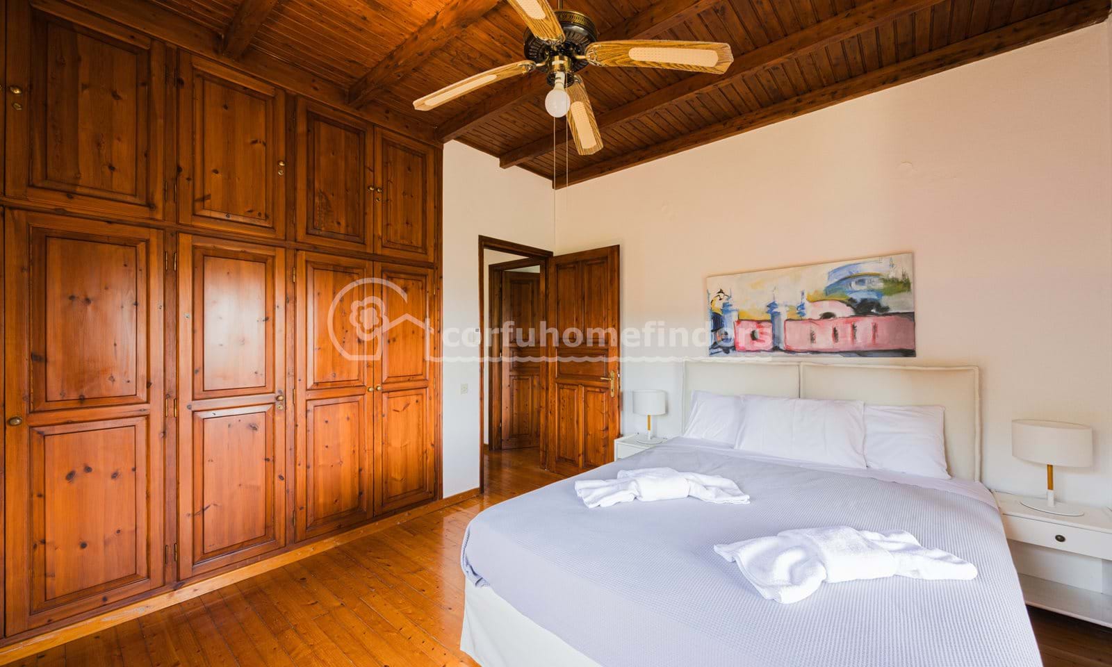 Listing photograph 15 of 28 of the house in Pagi, published by Corfu Home Finders.