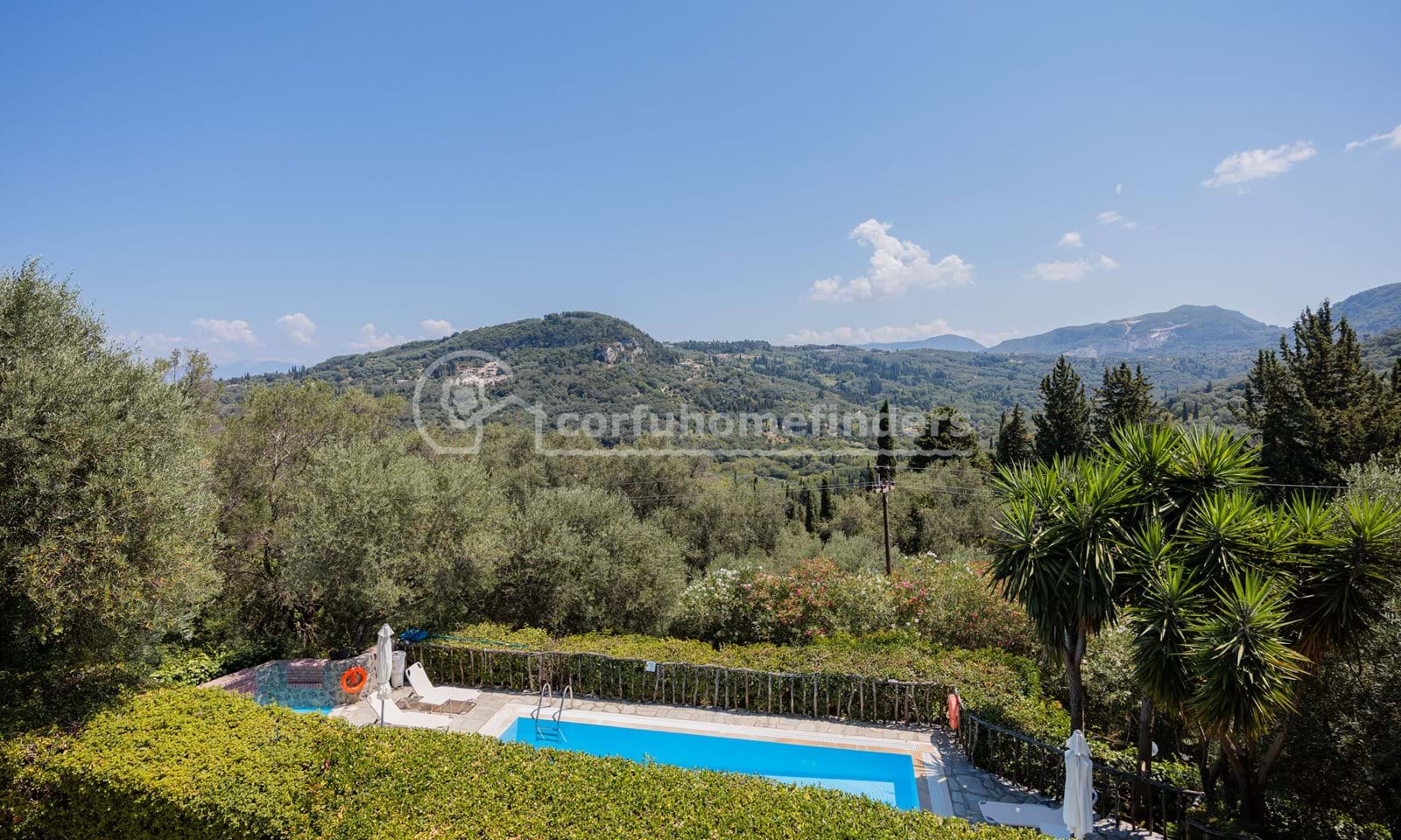 Listing photograph 18 of 28 of the house in Pagi, published by Corfu Home Finders.