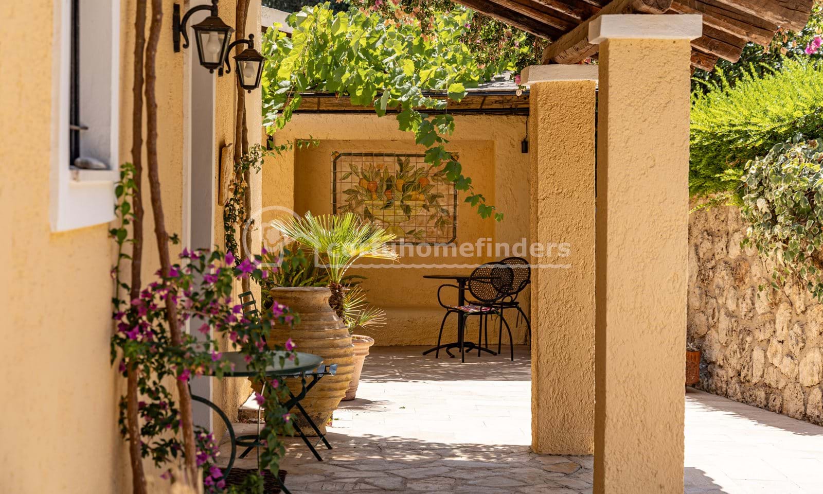 Listing photograph 23 of 28 of the house in Poulades, published by Corfu Home Finders.