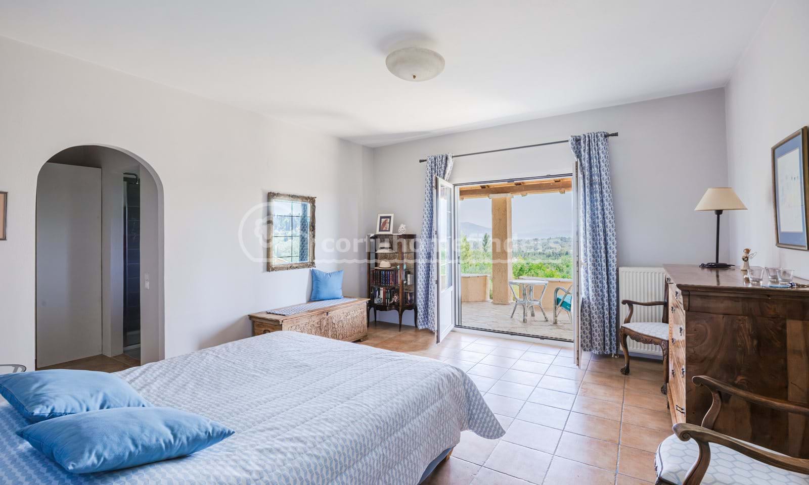 Listing photograph 16 of 28 of the house in Poulades, published by Corfu Home Finders.