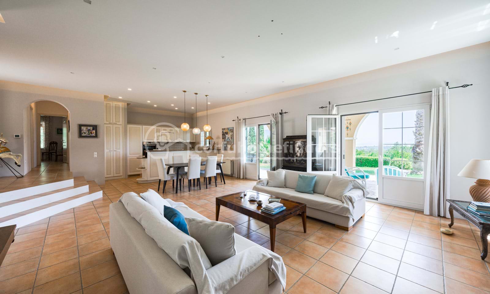 Listing photograph 3 of 28 of the house in Poulades, published by Corfu Home Finders.