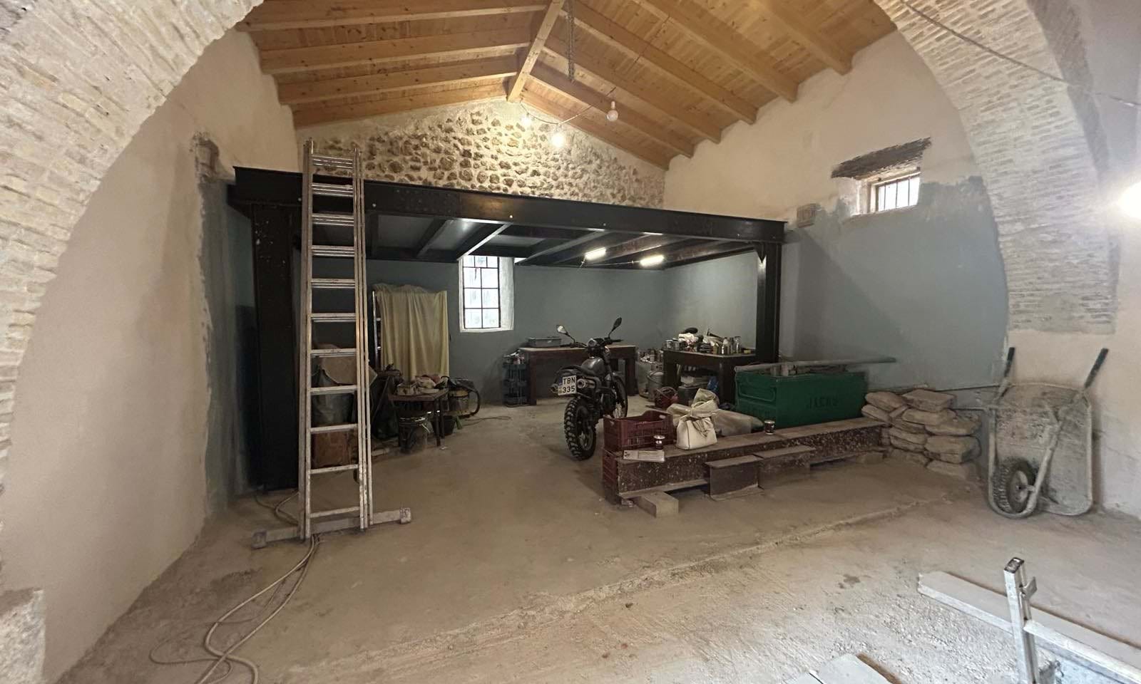 Listing photograph 1 of 8 of the house in Ano Korakiana, published by Corfu Home Finders.