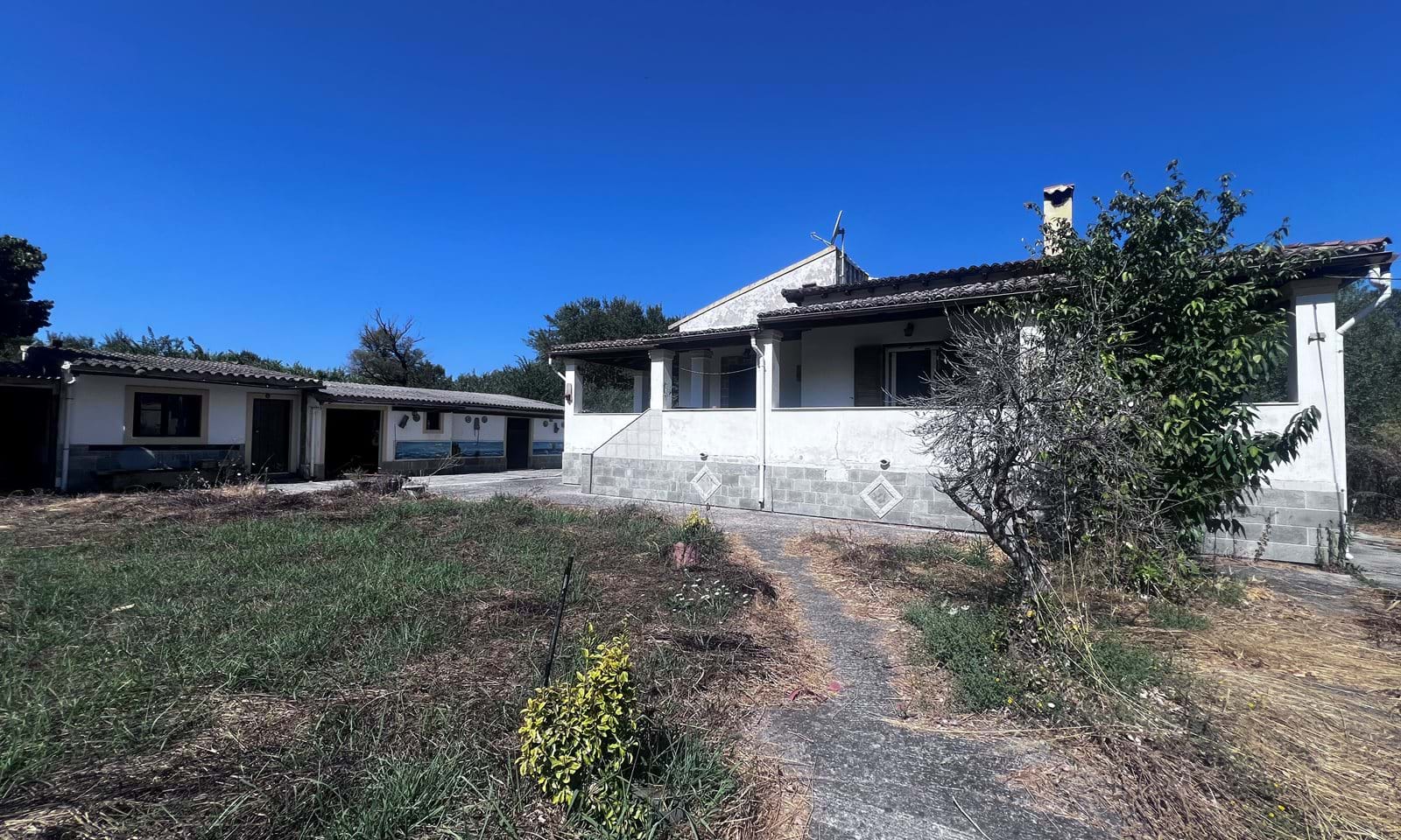 Listing photograph 1 of 21 of the house in Velonades, published by Corfu Home Finders.