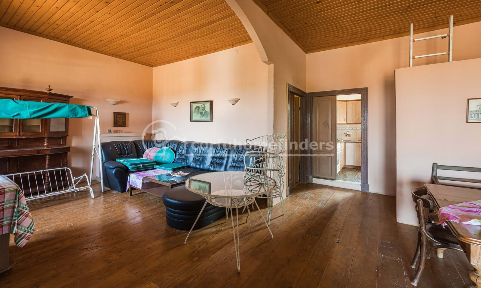 Listing photograph 4 of 18 of the house in Agii Douli, published by Corfu Home Finders.
