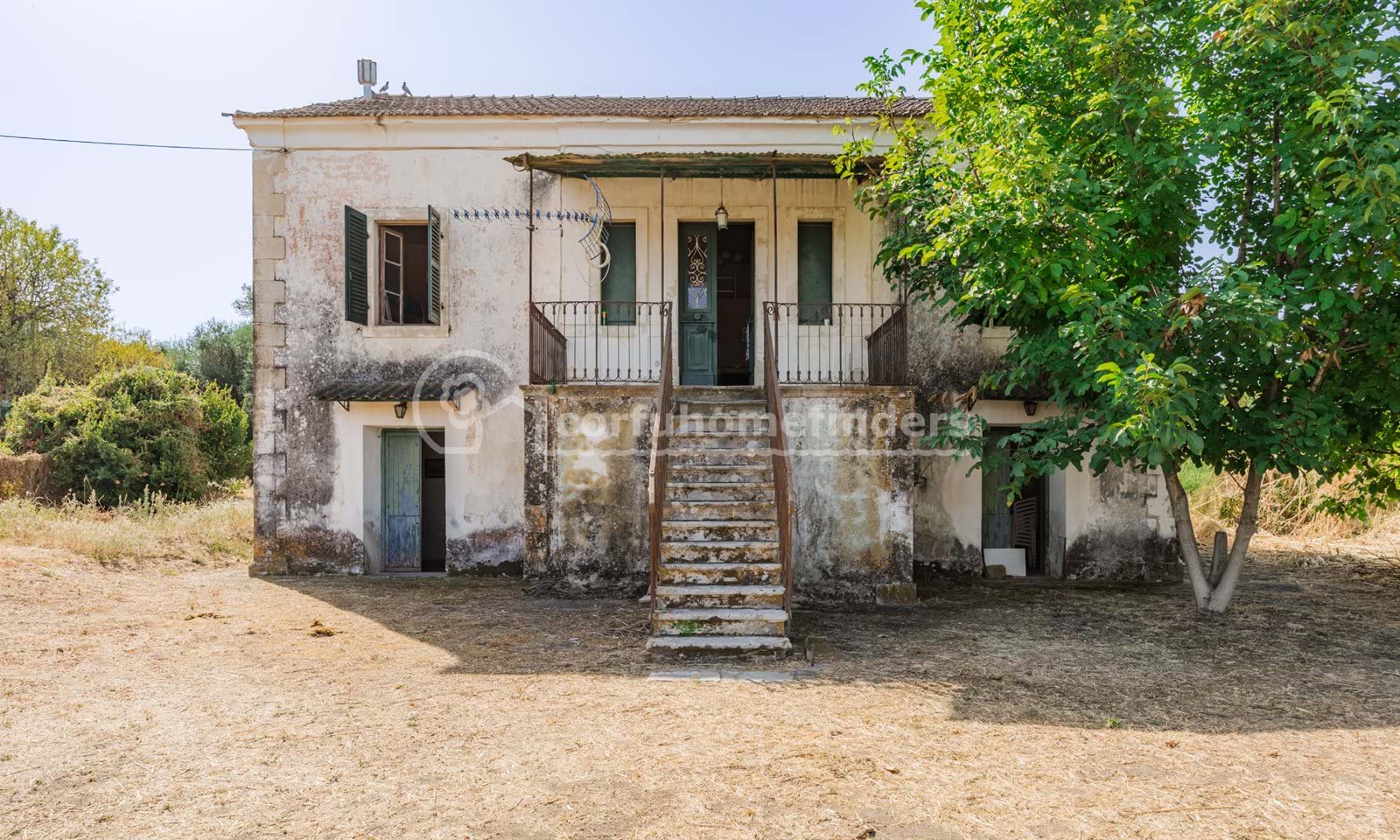 Listing photograph 2 of 18 of the house in Agii Douli, published by Corfu Home Finders.