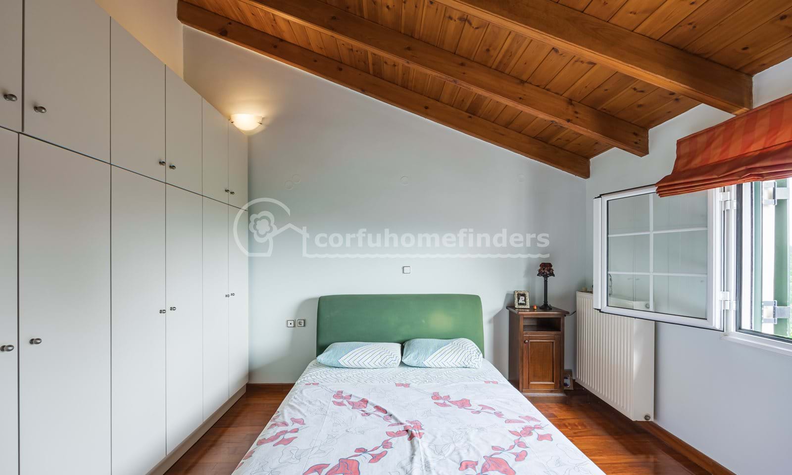 Listing photograph 16 of 25 of the house in Karousades, published by Corfu Home Finders.