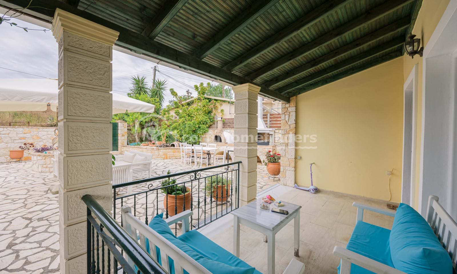 Listing photograph 5 of 25 of the house in Karousades, published by Corfu Home Finders.