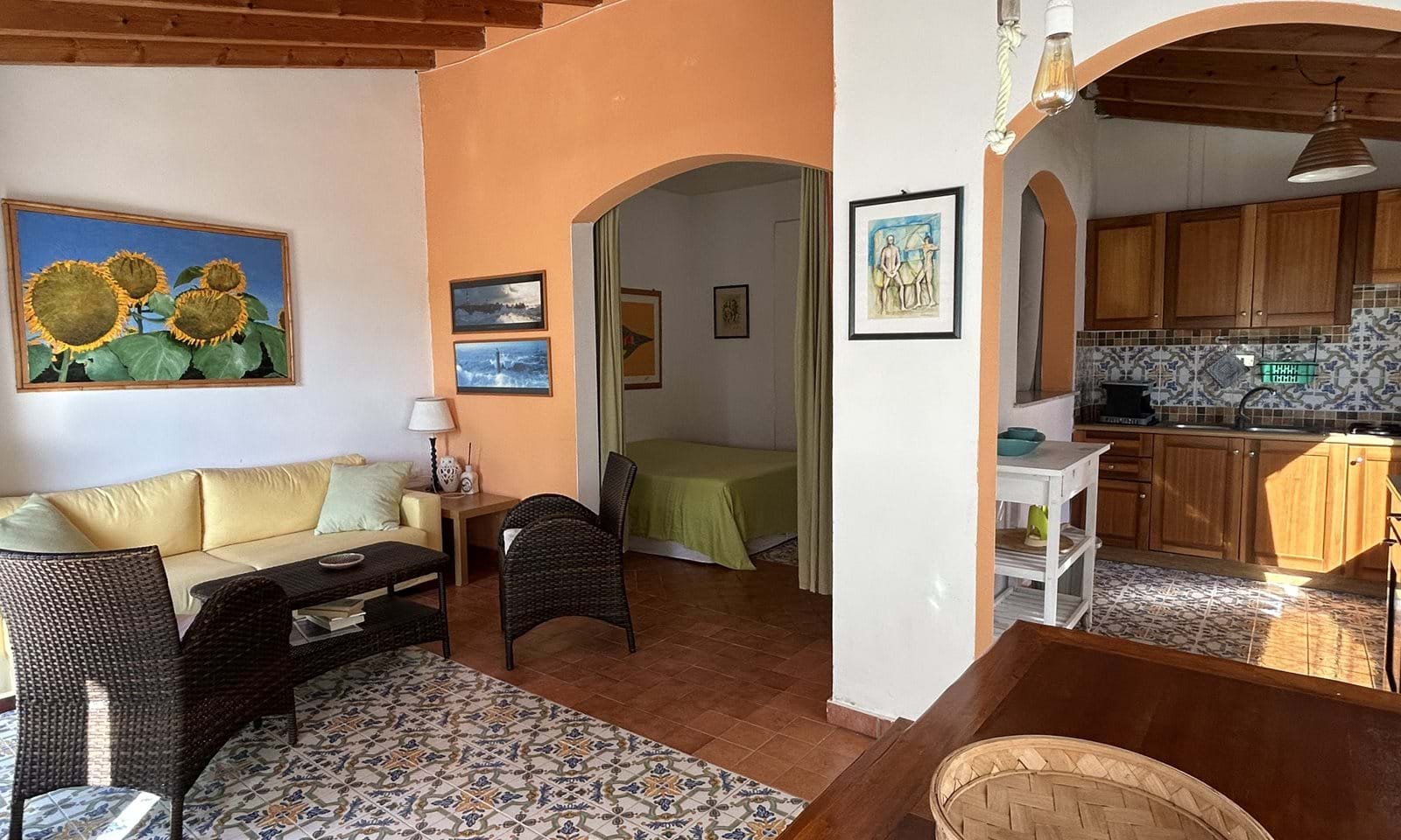 Listing photograph 7 of 13 of the apartment in Gardelades, published by Corfu Home Finders.