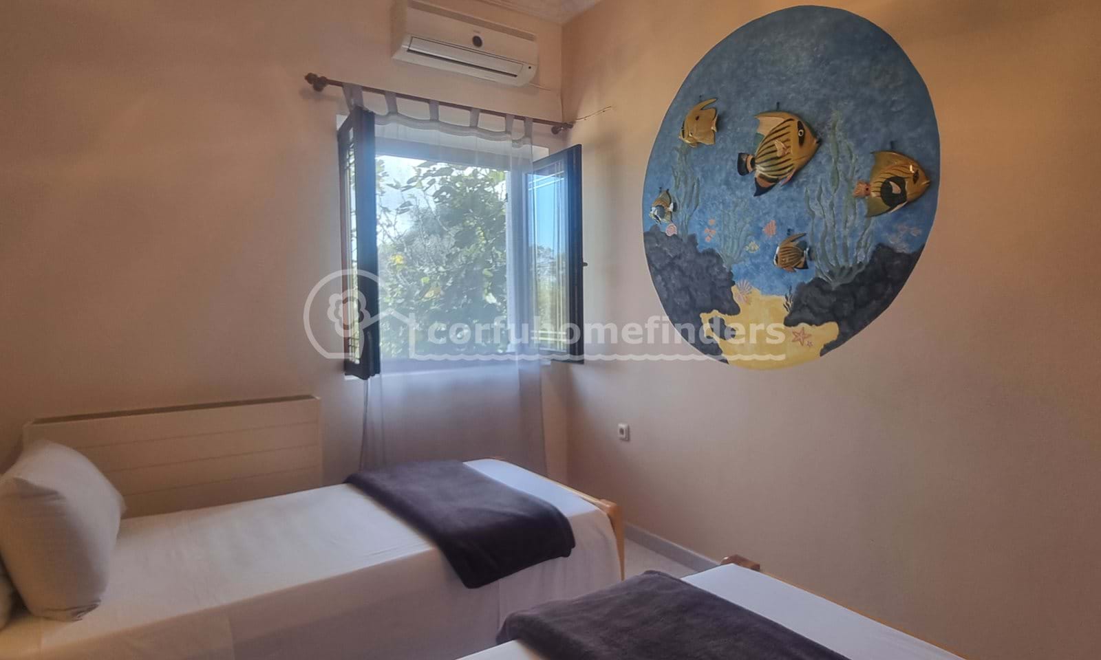 Listing photograph 17 of 25 of the house in Lefkimmi, published by Corfu Home Finders.