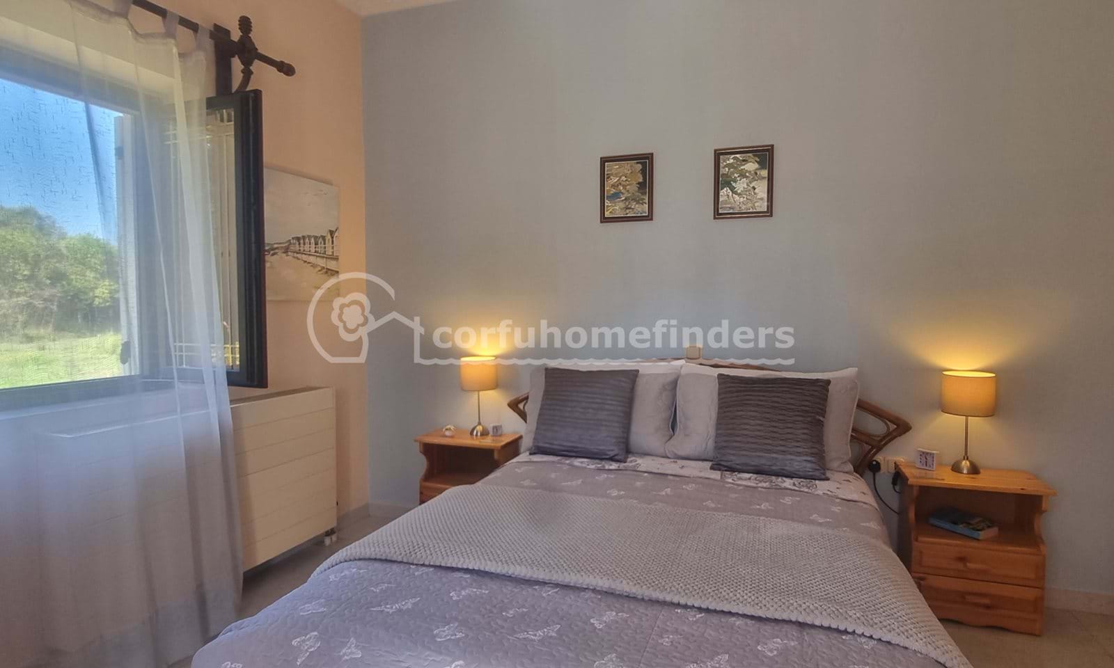 Listing photograph 16 of 25 of the house in Lefkimmi, published by Corfu Home Finders.