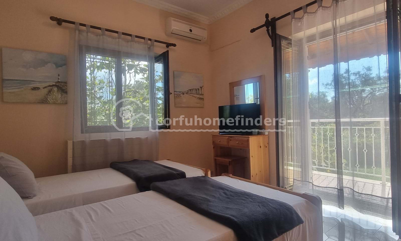 Listing photograph 20 of 25 of the house in Lefkimmi, published by Corfu Home Finders.
