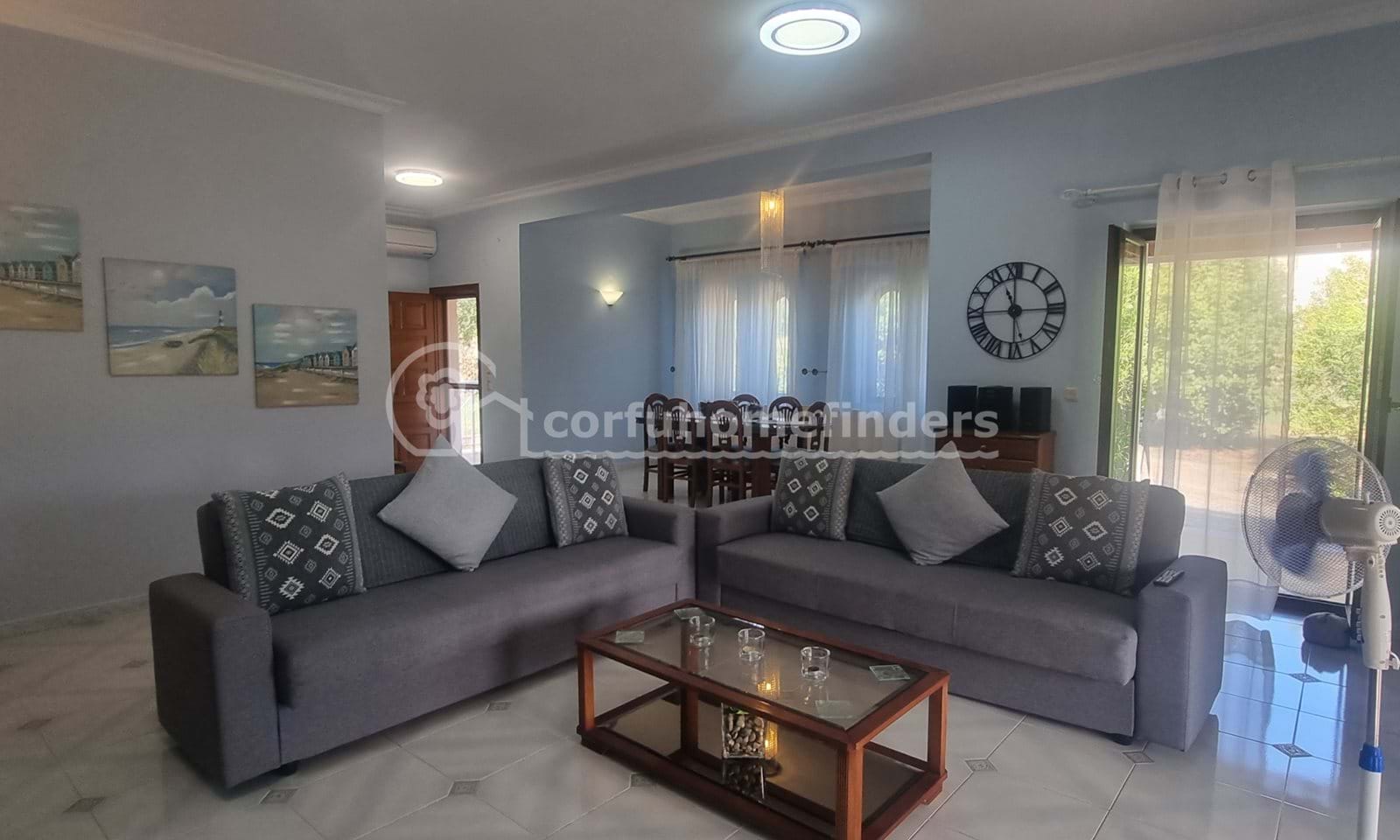 Listing photograph 6 of 25 of the house in Lefkimmi, published by Corfu Home Finders.