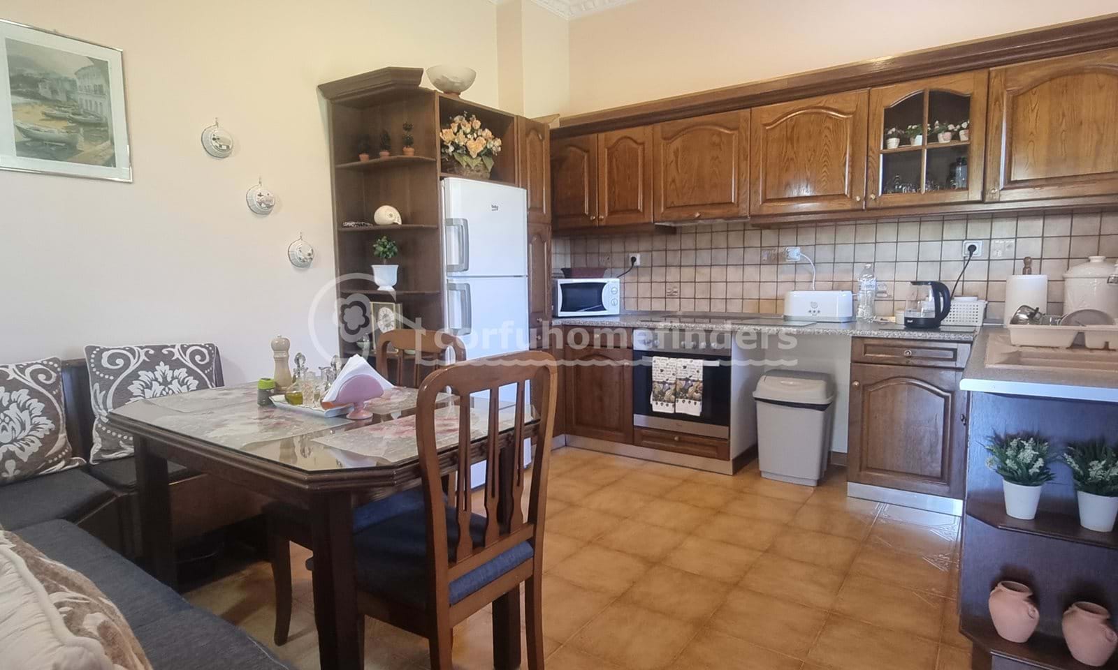 Listing photograph 9 of 25 of the house in Lefkimmi, published by Corfu Home Finders.