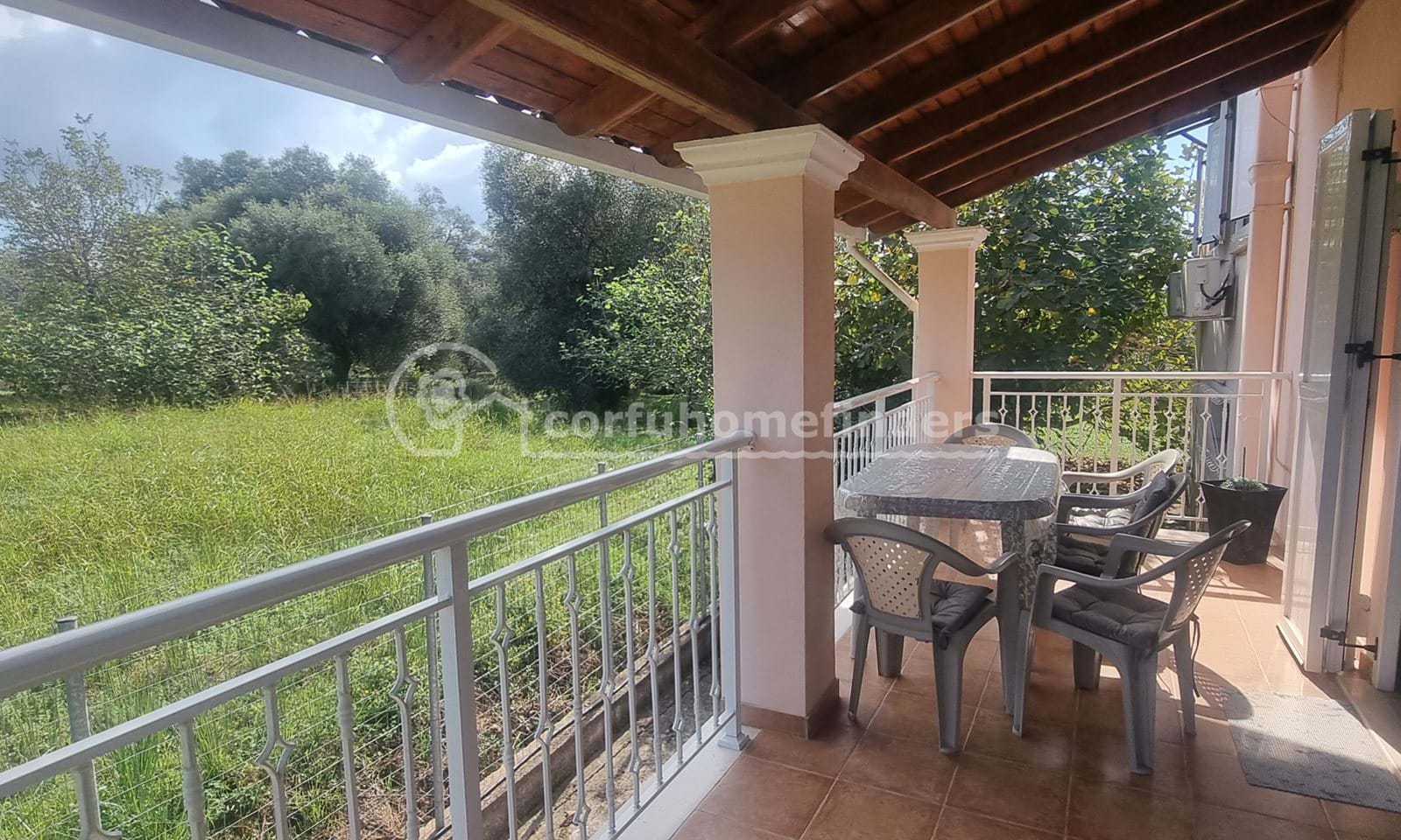 Listing photograph 12 of 25 of the house in Lefkimmi, published by Corfu Home Finders.