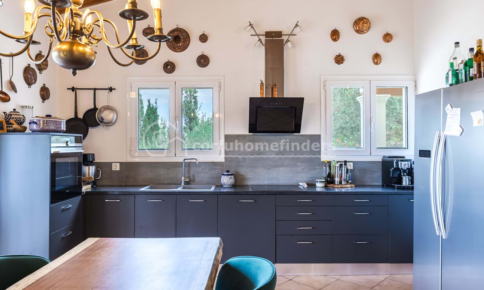 Listing photograph 9 of 23 of the house in Karousades, published by Corfu Home Finders.